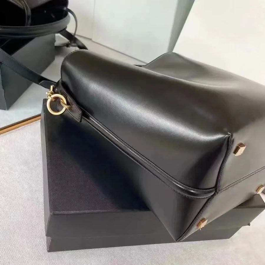 Bucket bag - Calfskin Leather